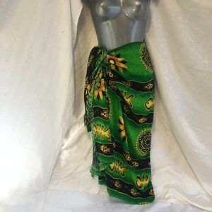 Women's Beach Sarong Wrap Tie Scarf Green Yellow Fish Design Fringe 50” x 36”